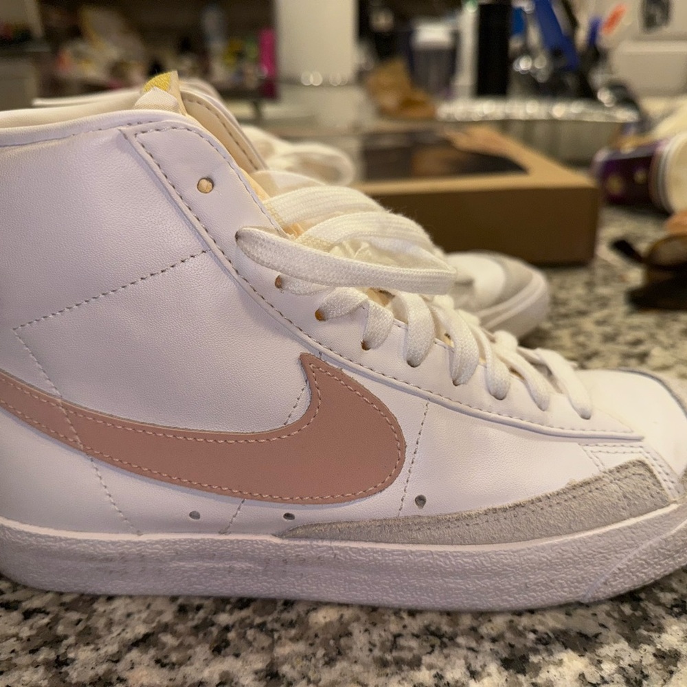 Nike Pink & white blazers